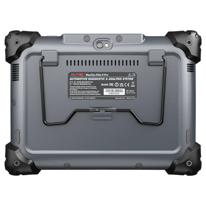Vista trasera de la máquina de diagnosis Autel MaxiSys Elite II PRO, detallando su cámara integrada, soporte metálico plegable y etiquetas de certificación técnica originales.
